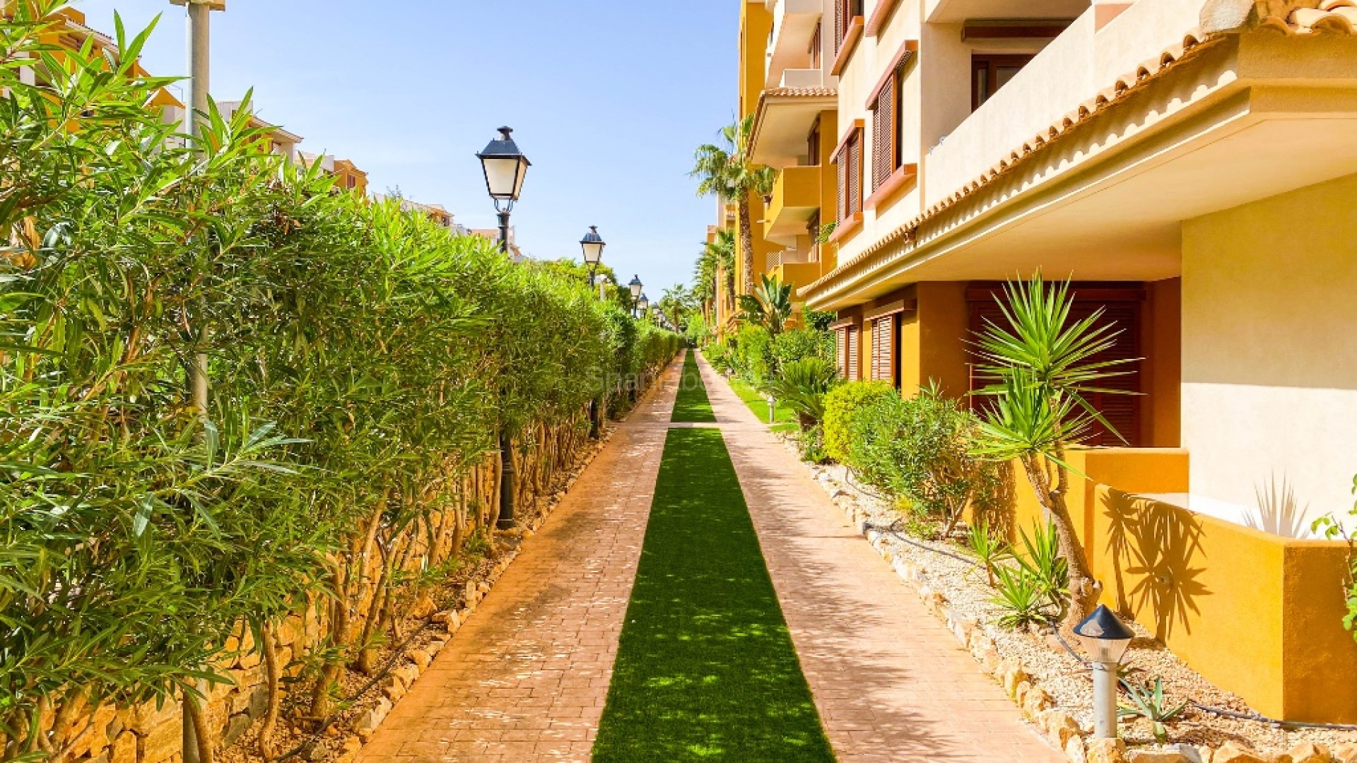 Resale - Apartment -
Punta Prima