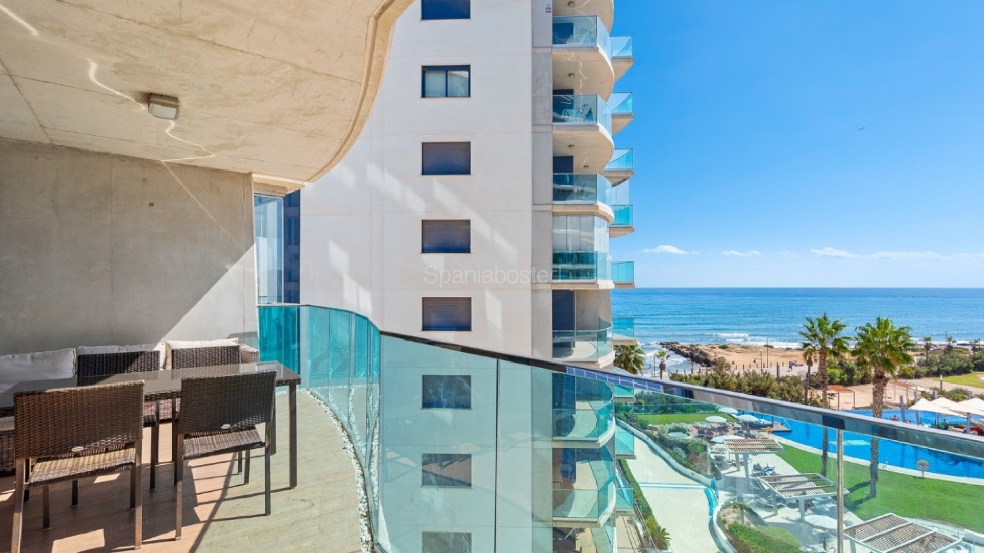 Resale - Apartment -
Punta Prima