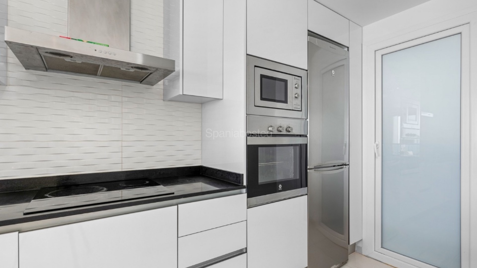 Resale - Apartment -
Punta Prima