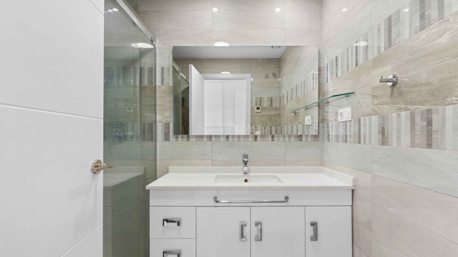 Resale - Apartment -
Punta Prima