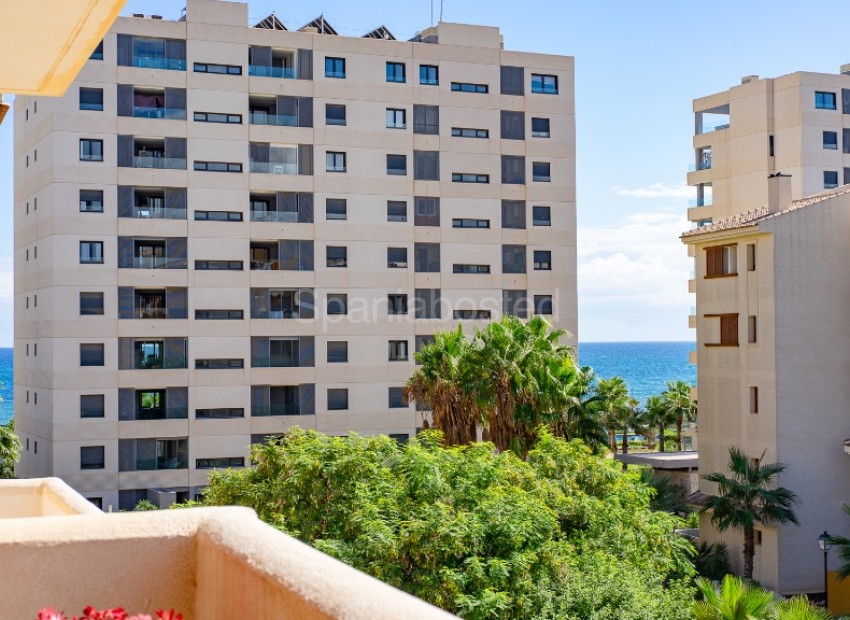 Resale - Apartment -
Punta Prima