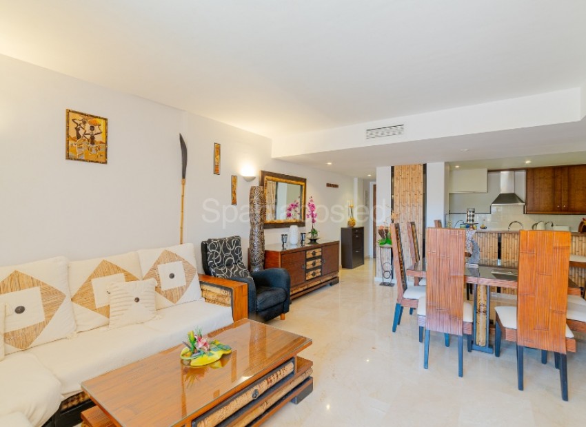 Resale - Apartment -
Punta Prima