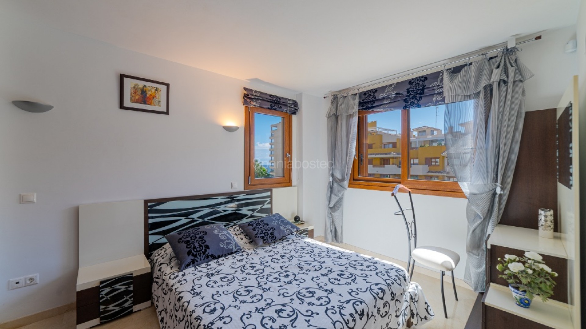 Resale - Apartment -
Punta Prima