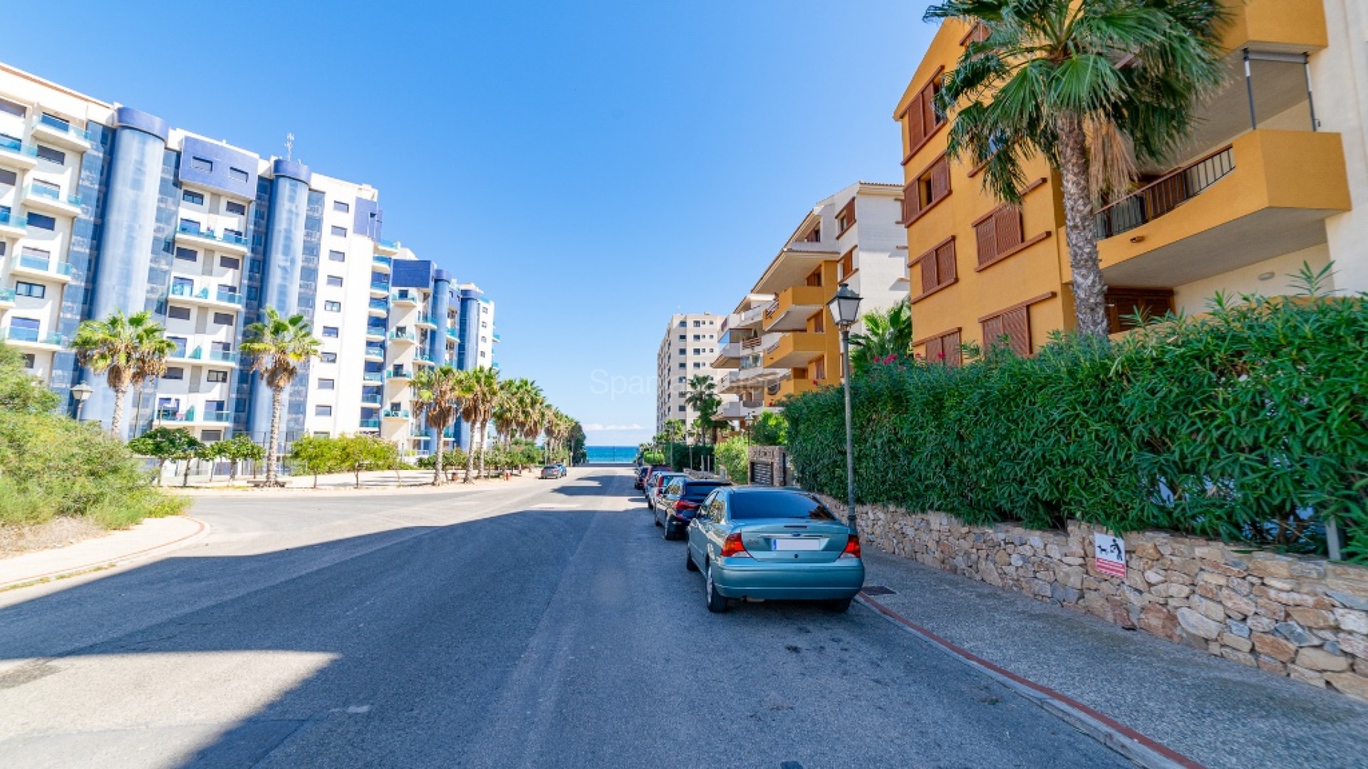 Resale - Apartment -
Punta Prima