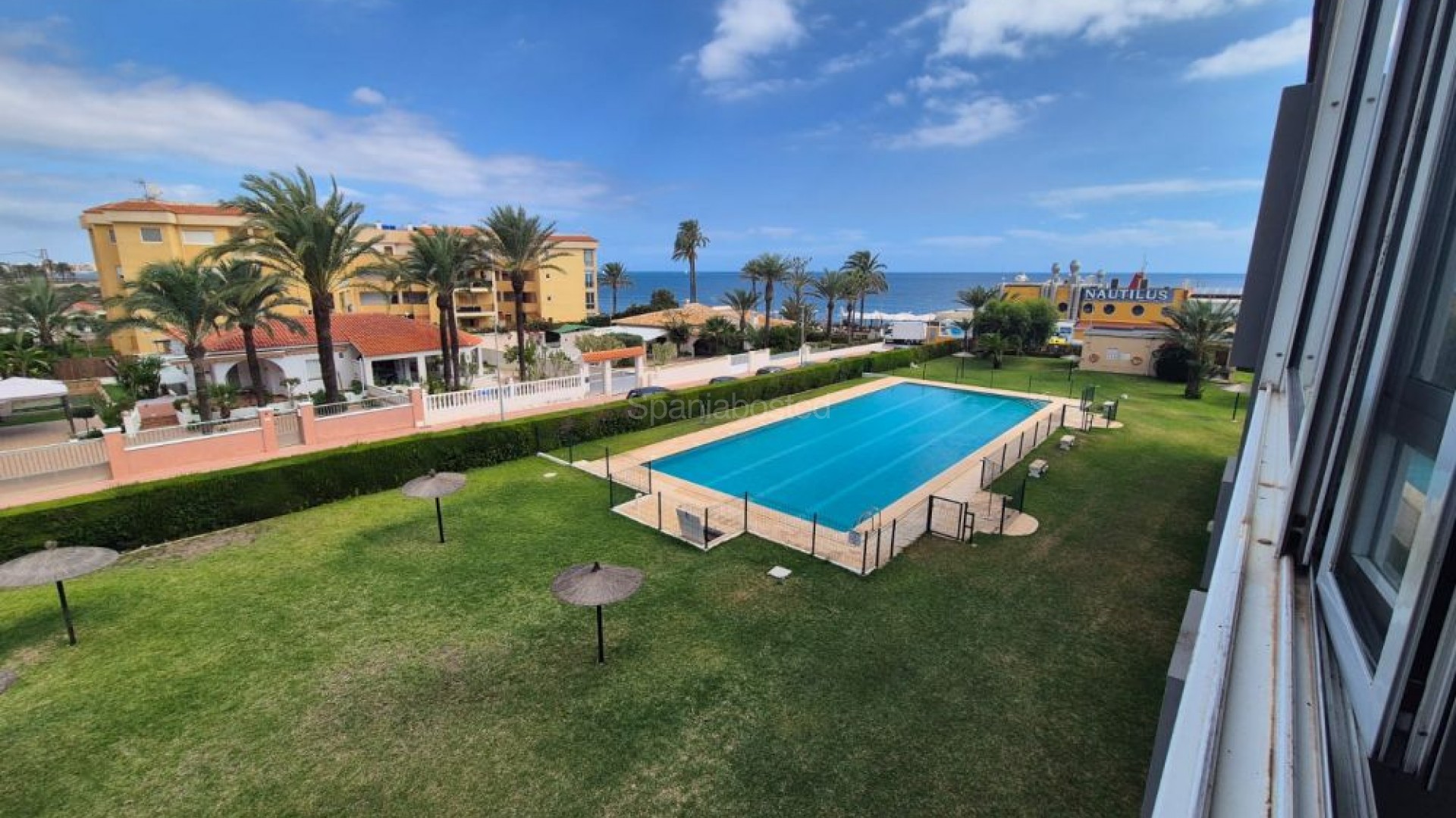 Resale - Apartment -
Punta Prima