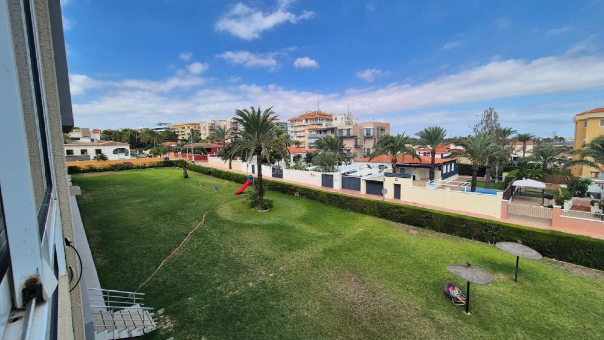 Resale - Apartment -
Punta Prima