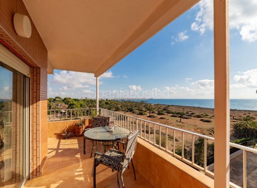 Resale - Apartment -
Punta Prima