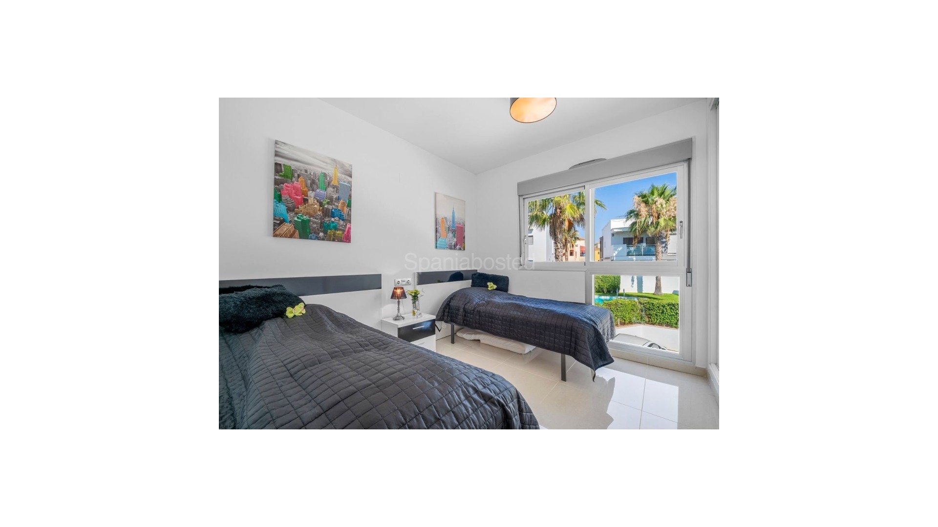 Resale - Apartment -
Punta Prima