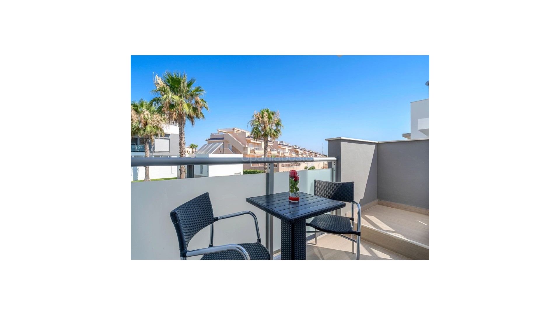 Resale - Apartment -
Punta Prima
