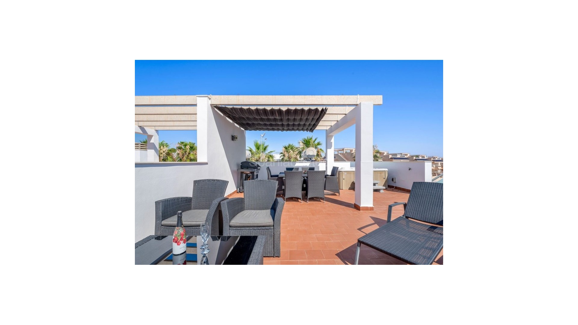 Resale - Apartment -
Punta Prima