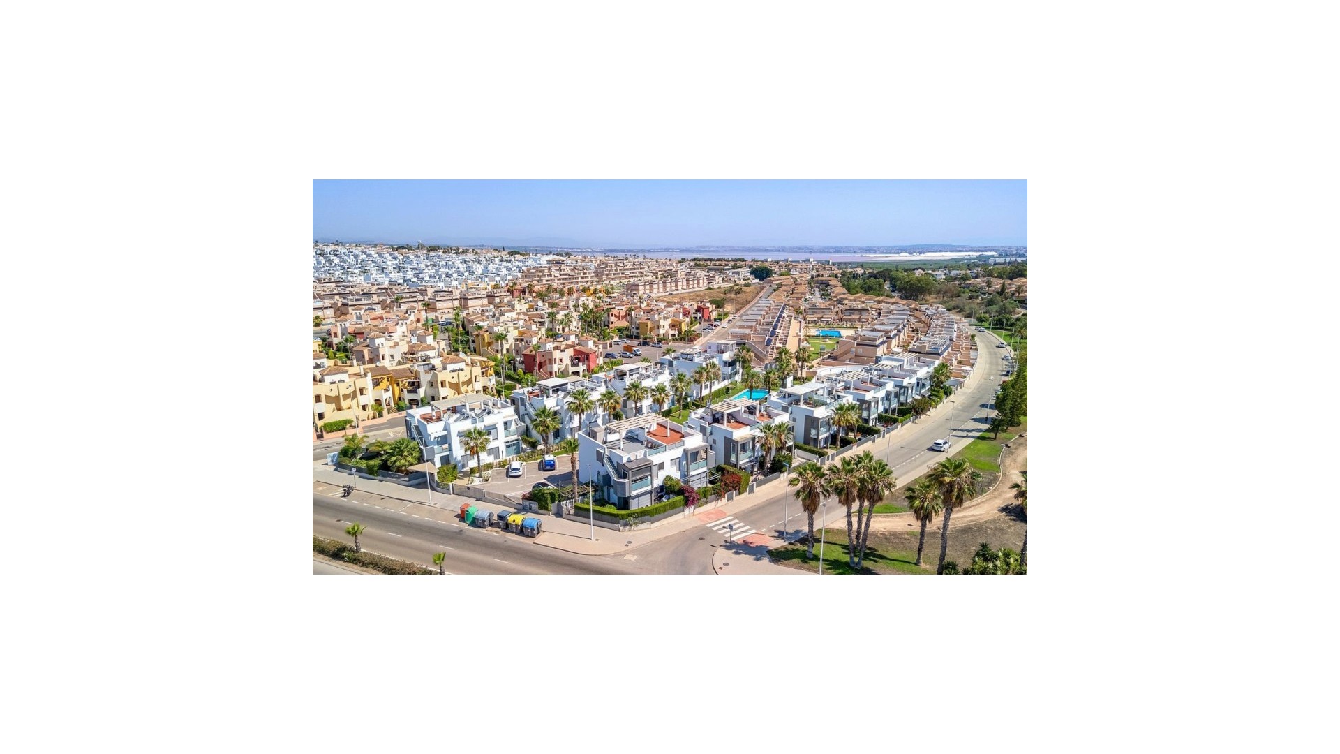 Resale - Apartment -
Punta Prima