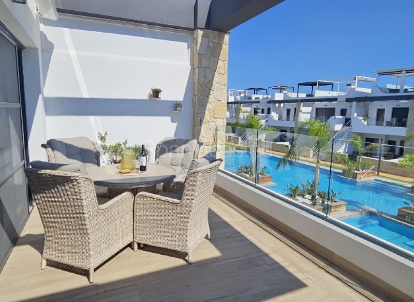Resale - Apartment -
Punta Prima