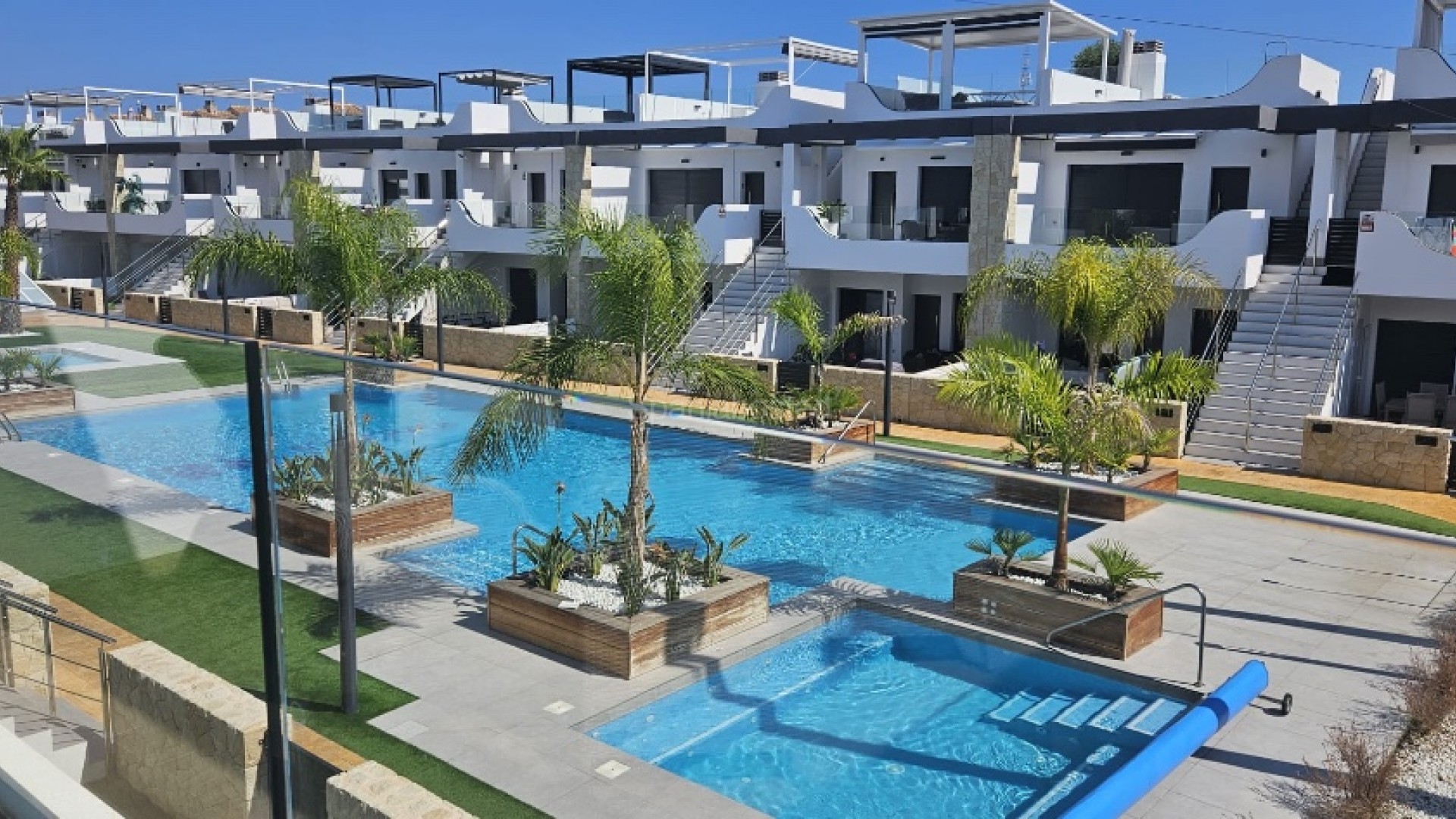 Resale - Apartment -
Punta Prima