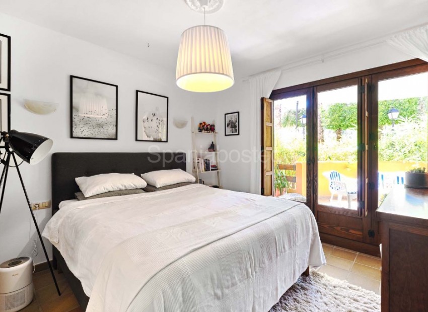 Resale - Apartment -
Punta Prima