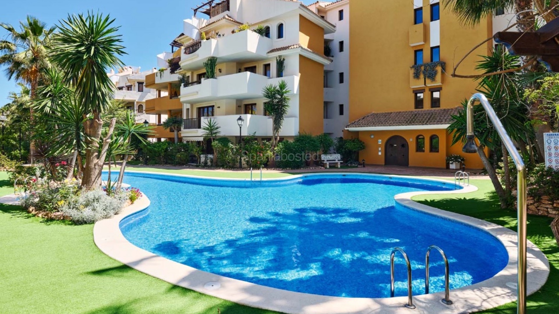 Resale - Apartment -
Punta Prima