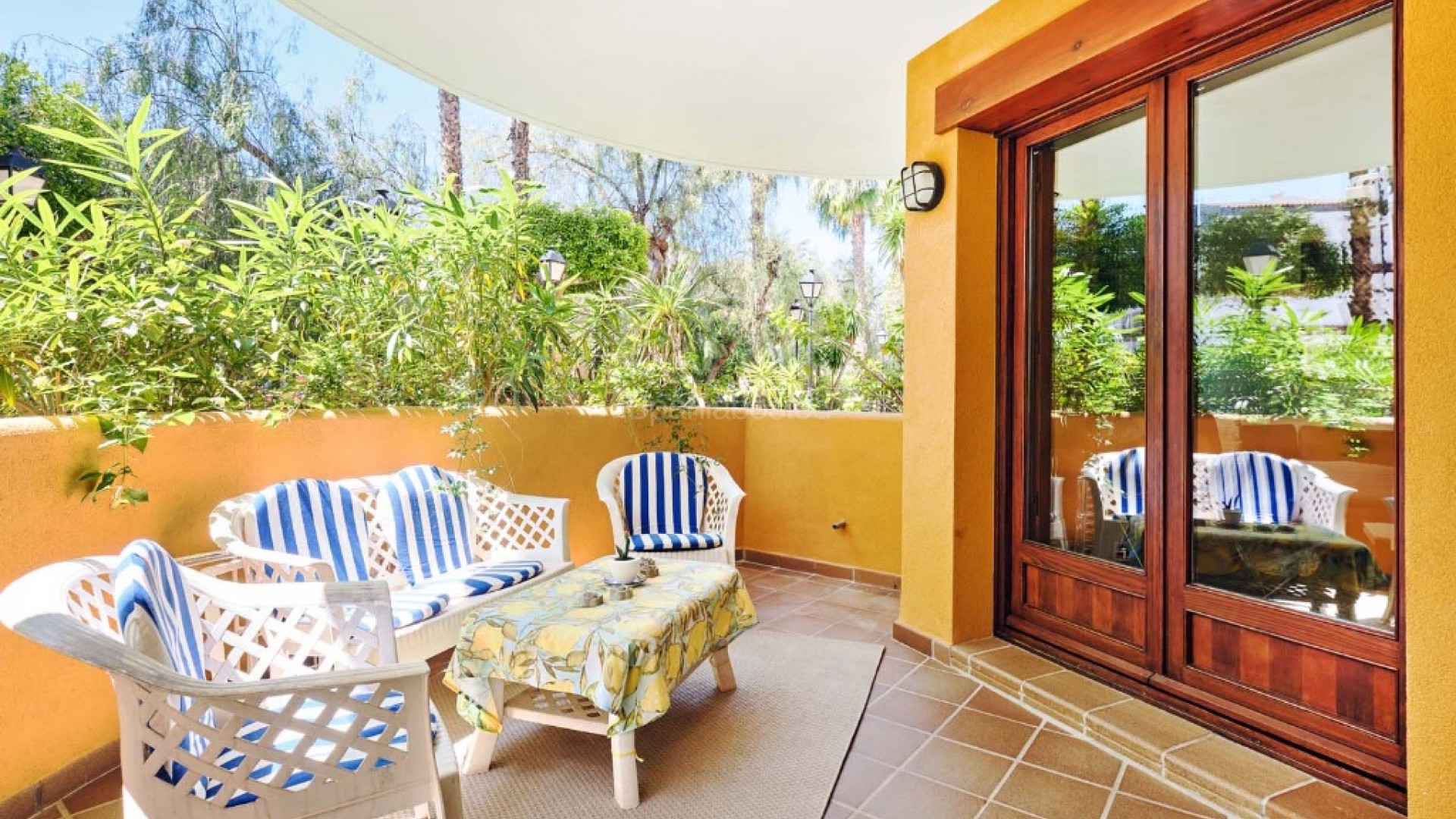 Resale - Apartment -
Punta Prima