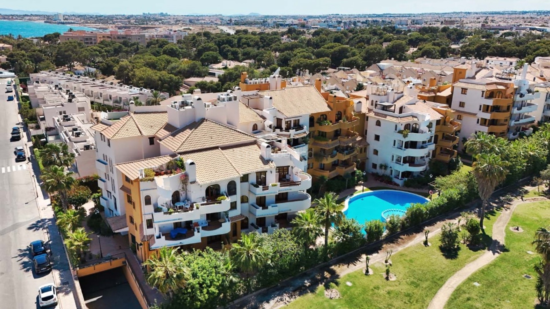 Resale - Apartment -
Punta Prima