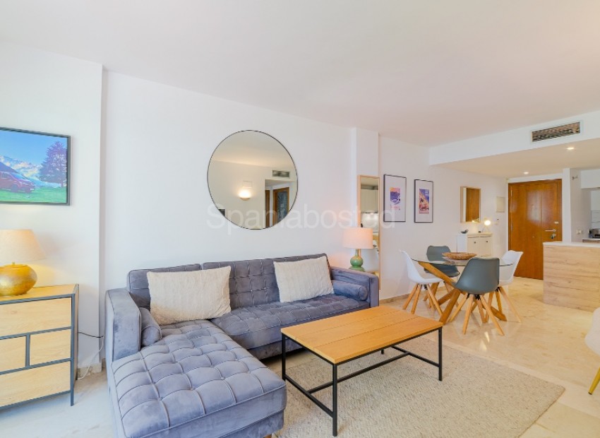 Resale - Apartment -
Punta Prima