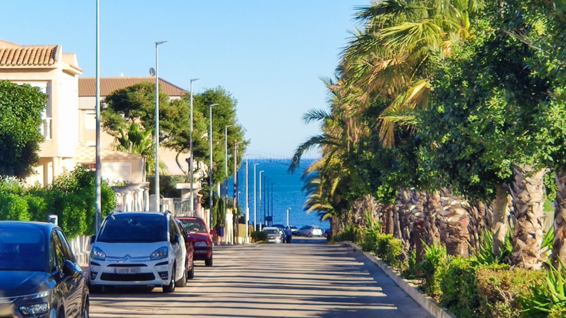 Resale - Apartment -
Punta Prima