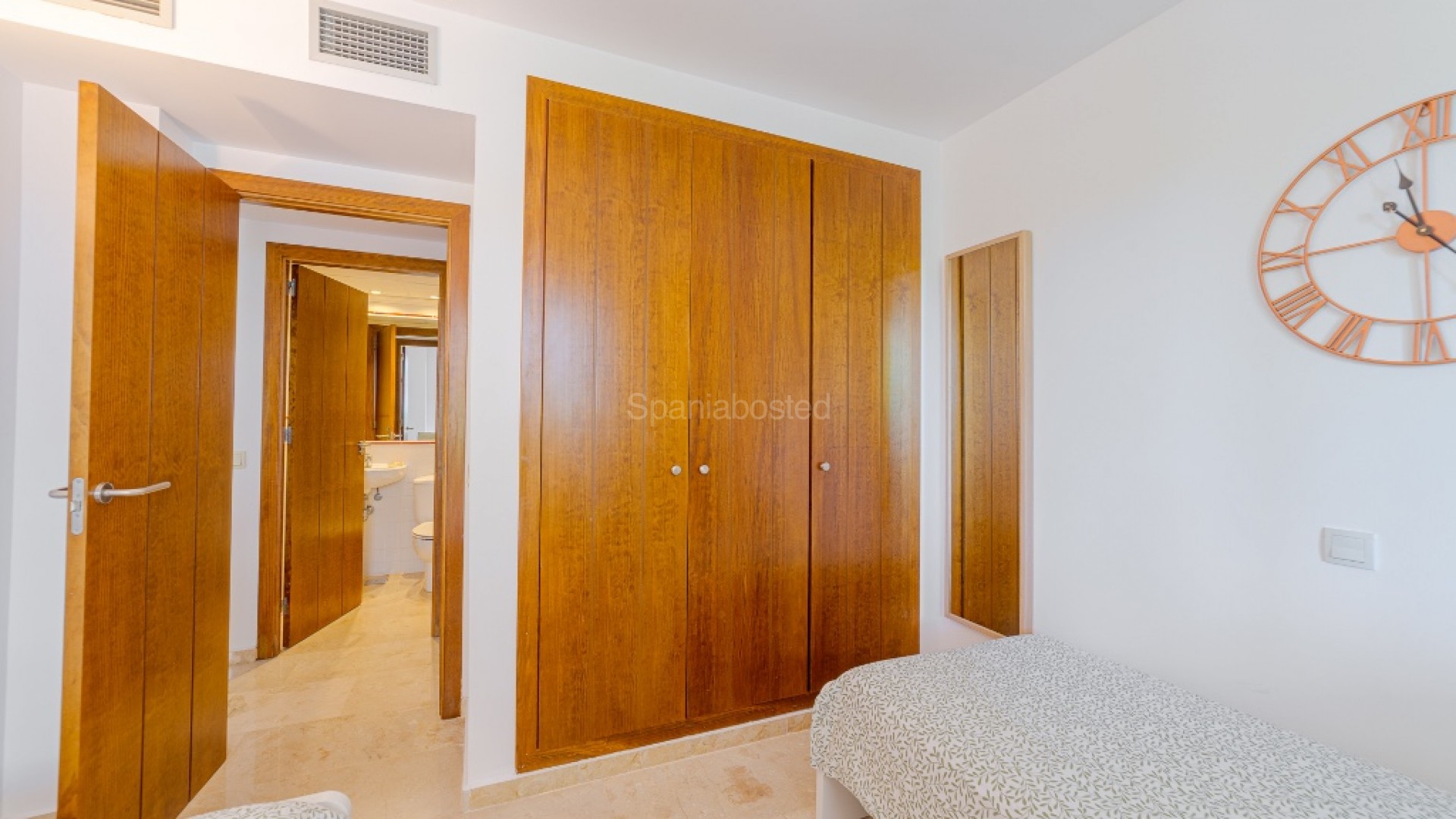 Resale - Apartment -
Punta Prima