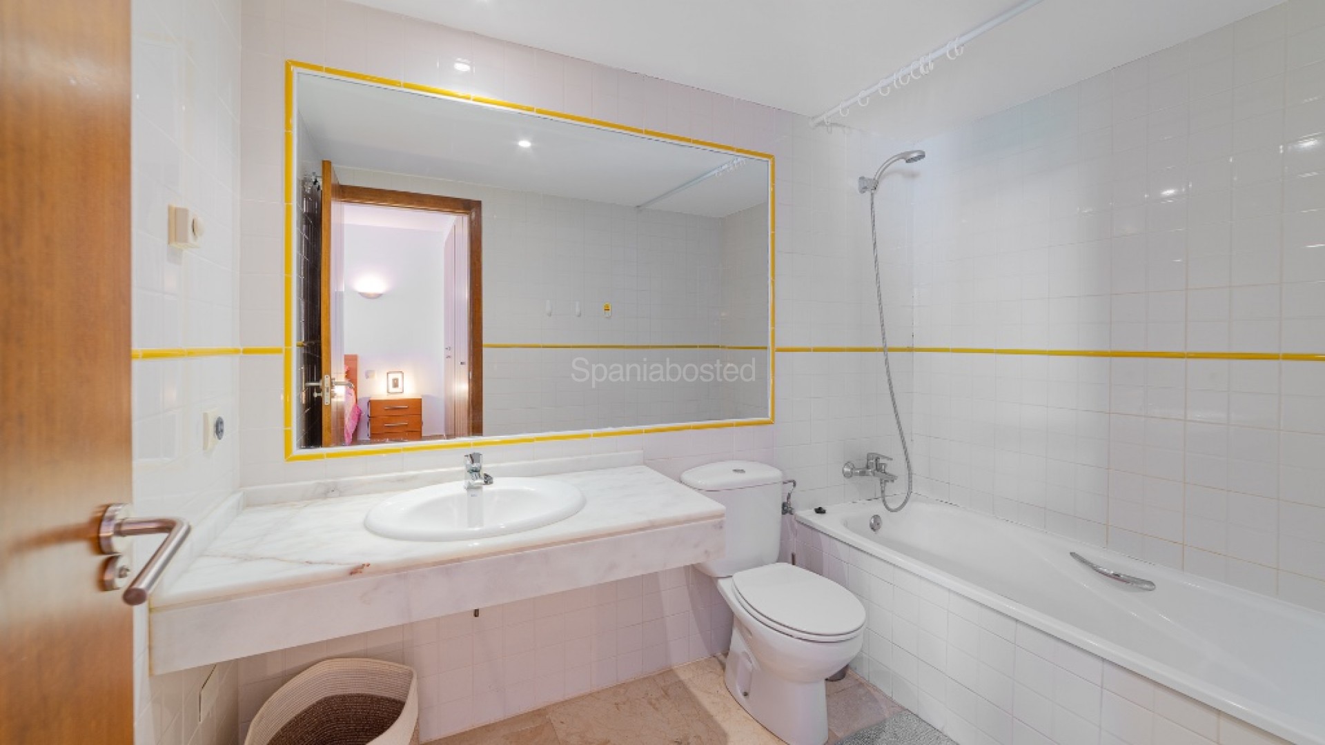 Resale - Apartment -
Punta Prima