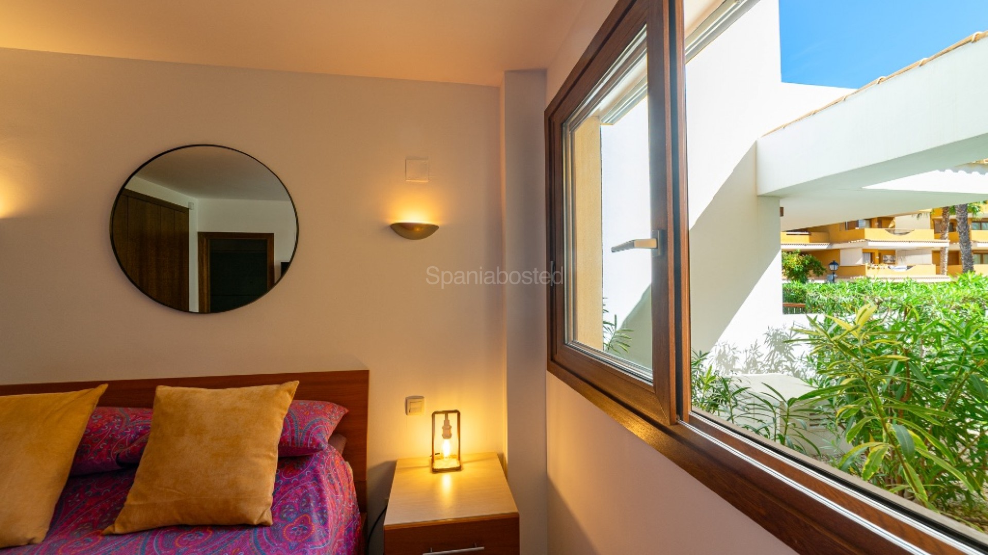 Resale - Apartment -
Punta Prima