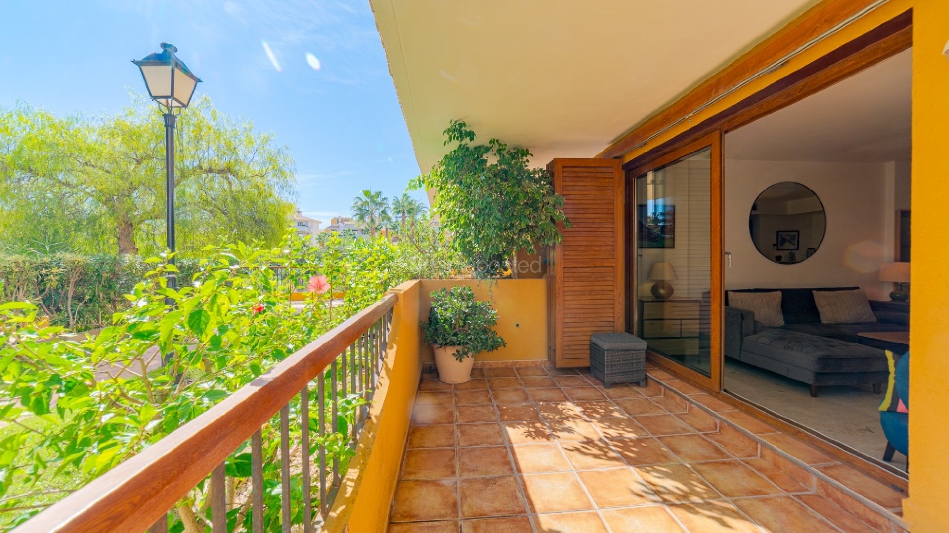 Resale - Apartment -
Punta Prima