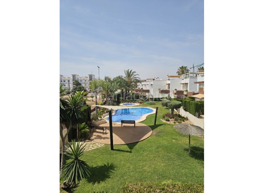 Resale - Apartment -
Punta Prima