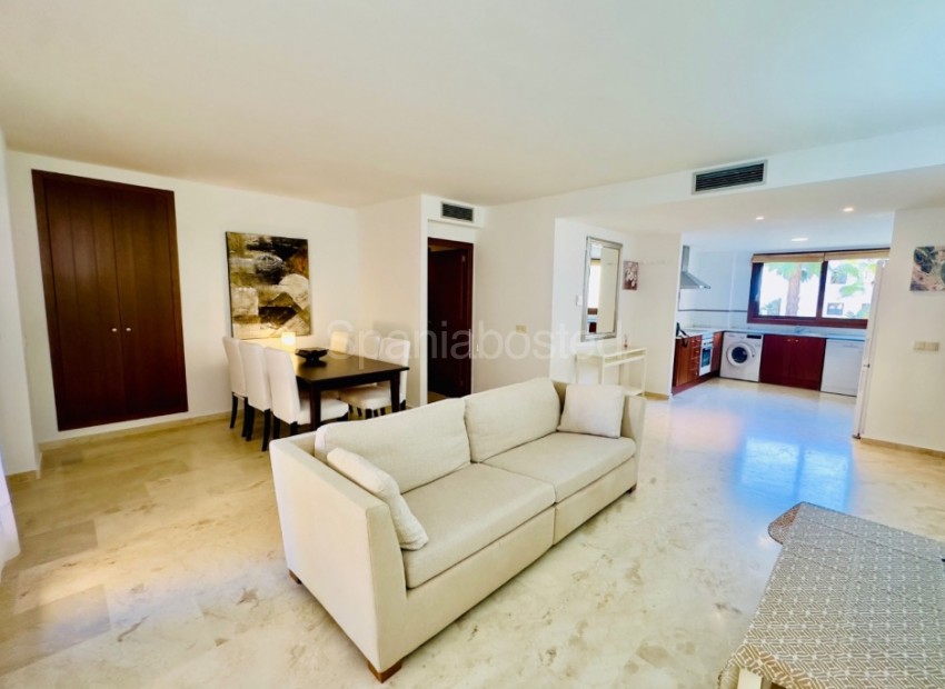 Resale - Apartment -
Punta Prima