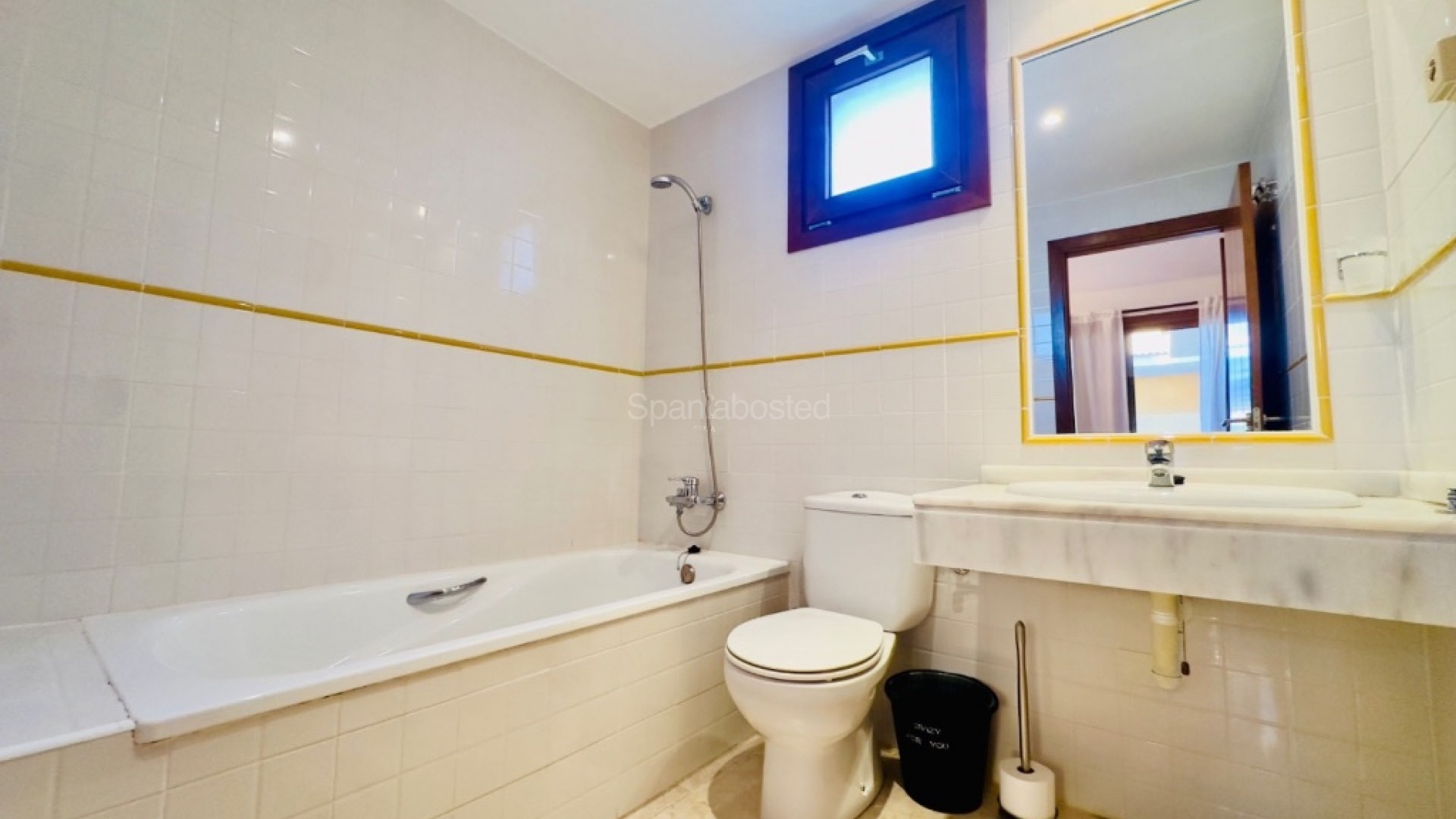 Resale - Apartment -
Punta Prima