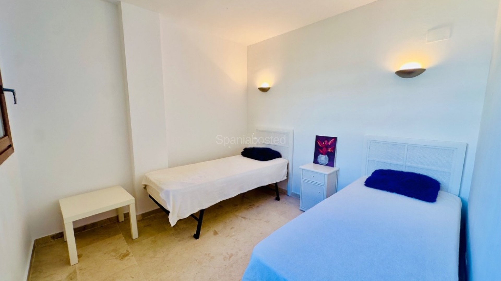 Resale - Apartment -
Punta Prima