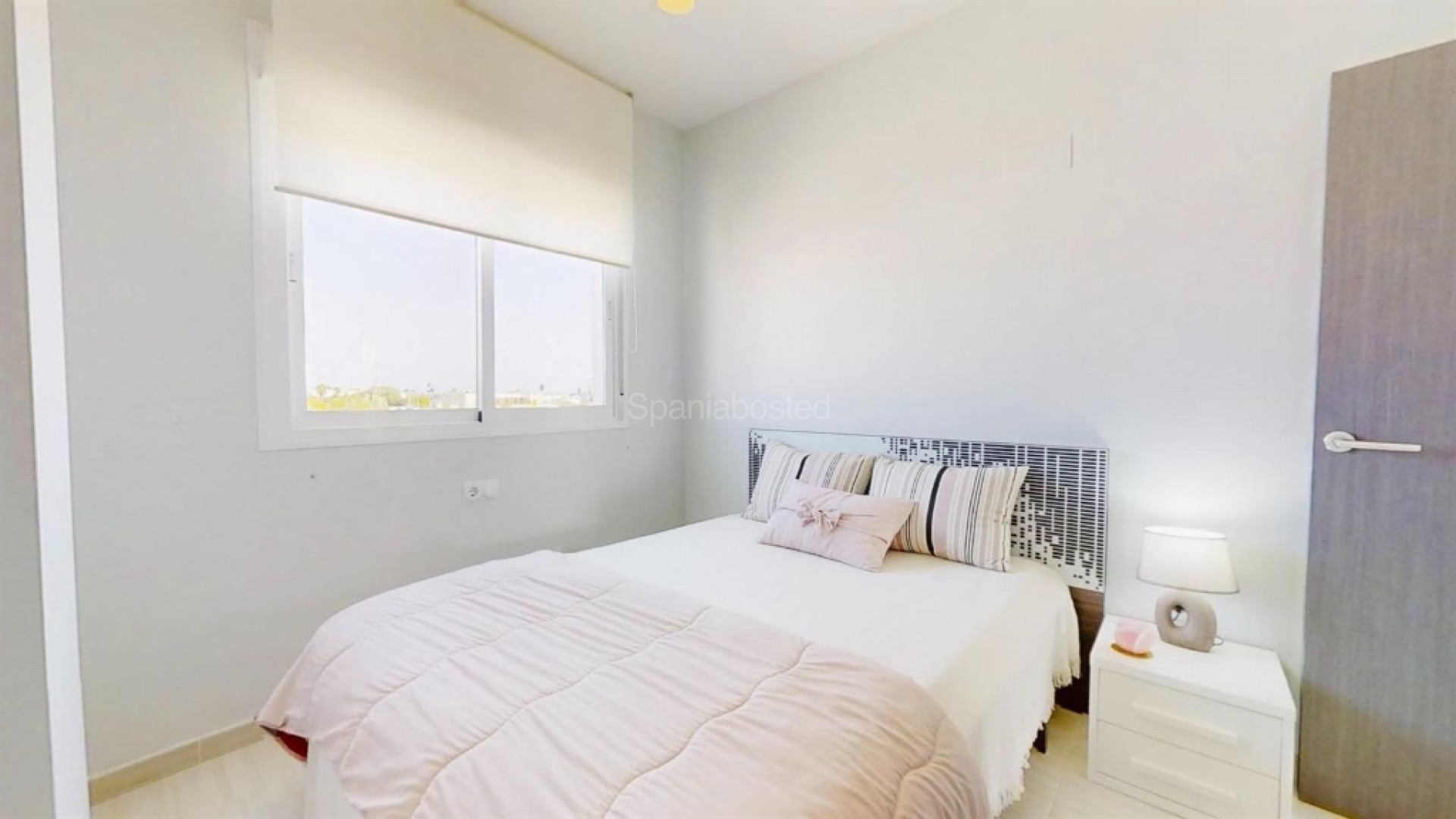 Resale - Apartment -
Punta Prima