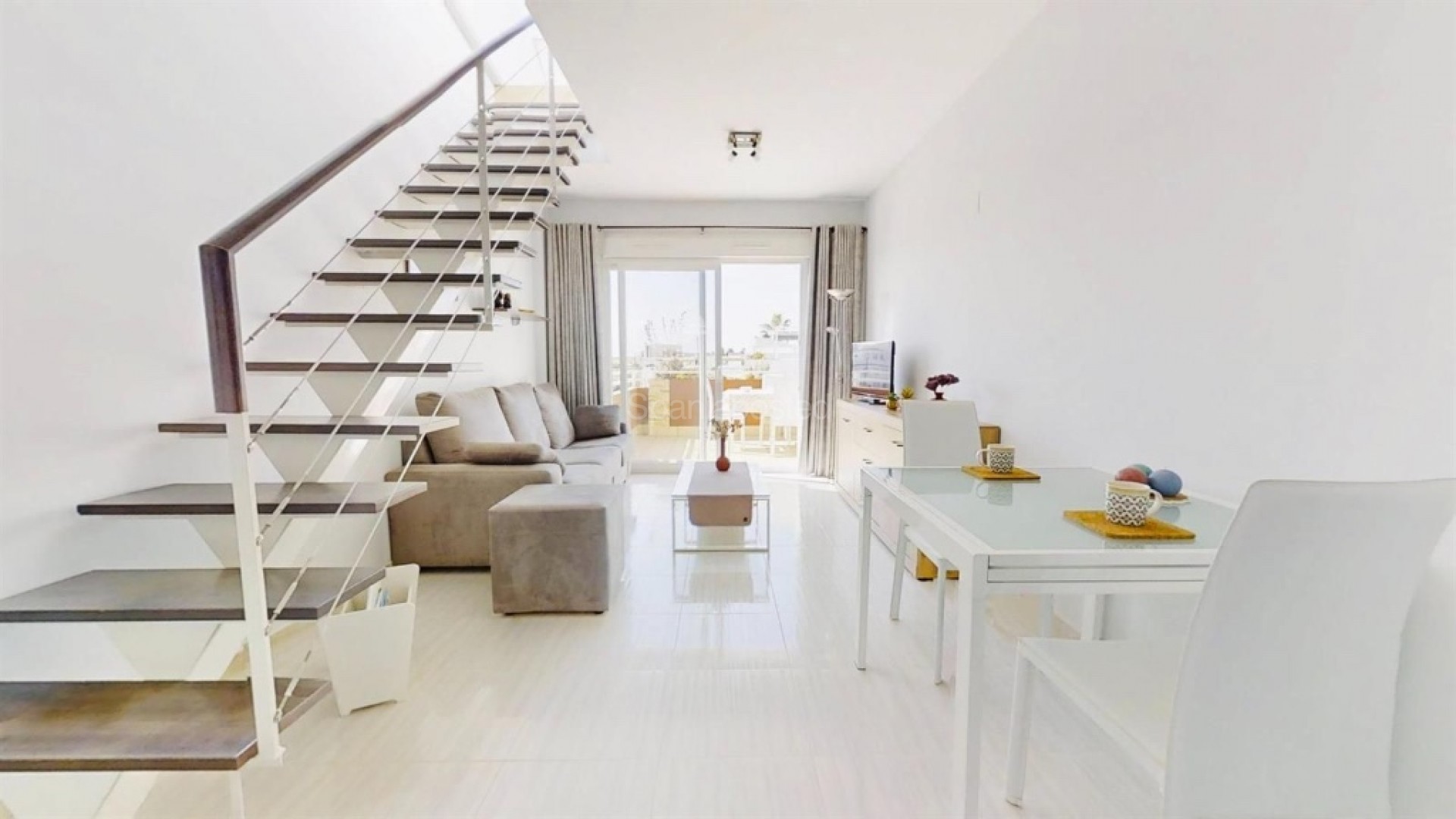 Resale - Apartment -
Punta Prima