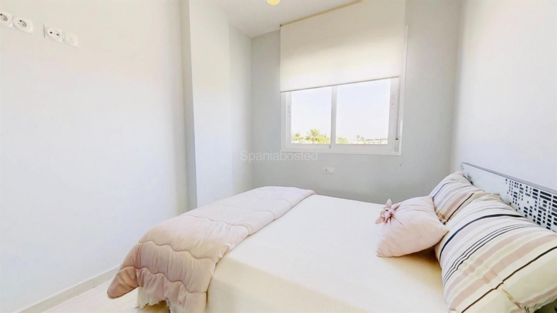 Resale - Apartment -
Punta Prima