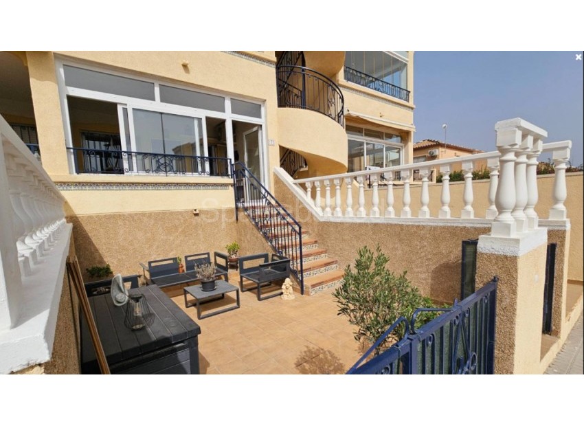 Resale - Apartment -
Punta Prima