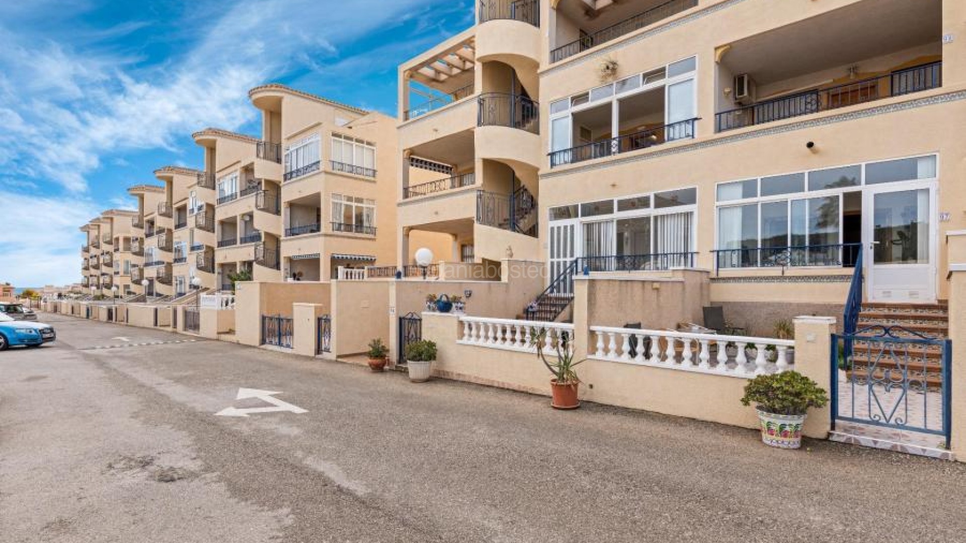 Resale - Apartment -
Punta Prima