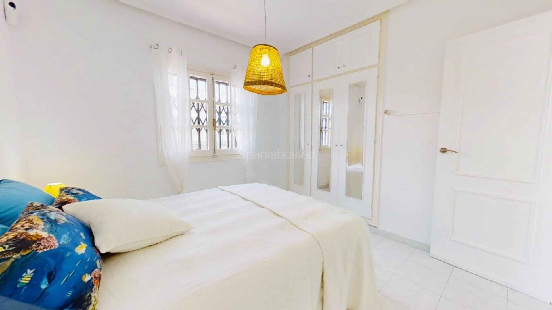 Resale - Apartment -
Punta Prima