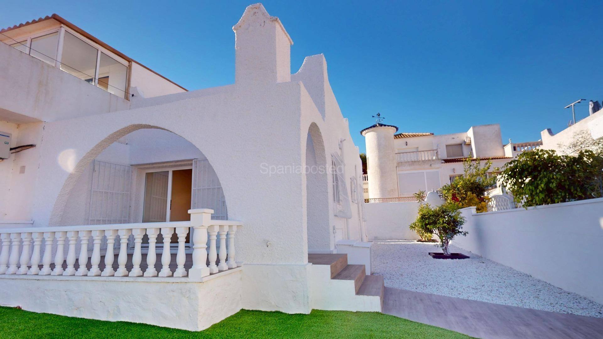Resale - Apartment -
San Miguel de Salinas - BLUE LAGOON