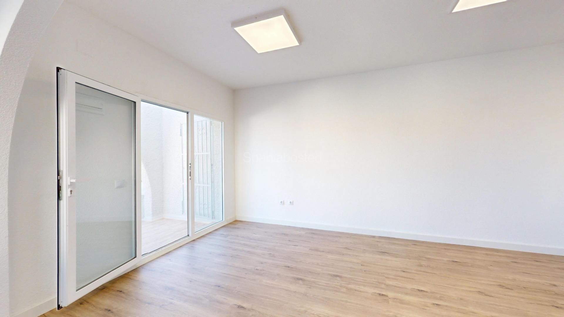 Resale - Apartment -
San Miguel de Salinas - BLUE LAGOON