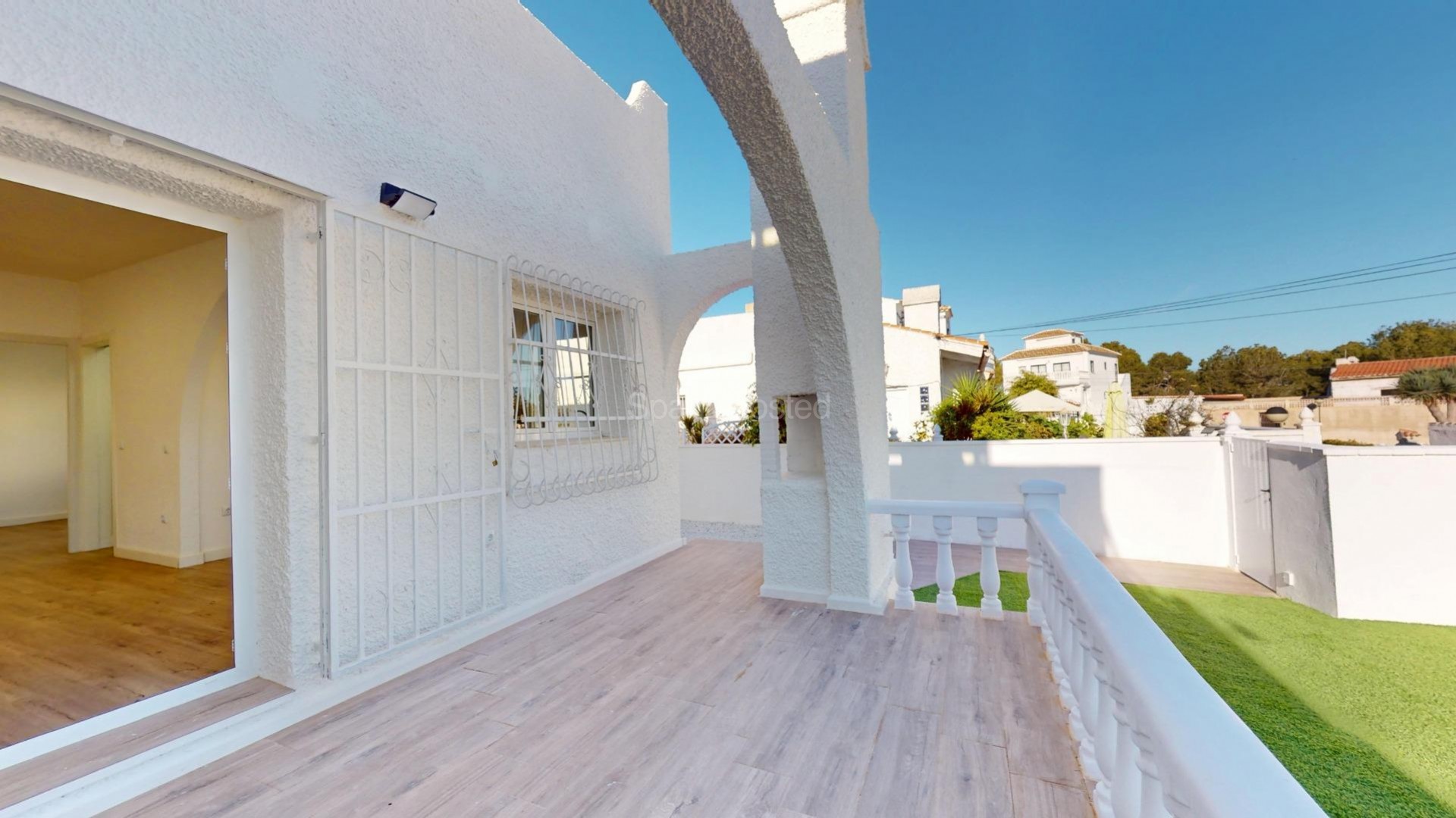 Resale - Apartment -
San Miguel de Salinas - BLUE LAGOON