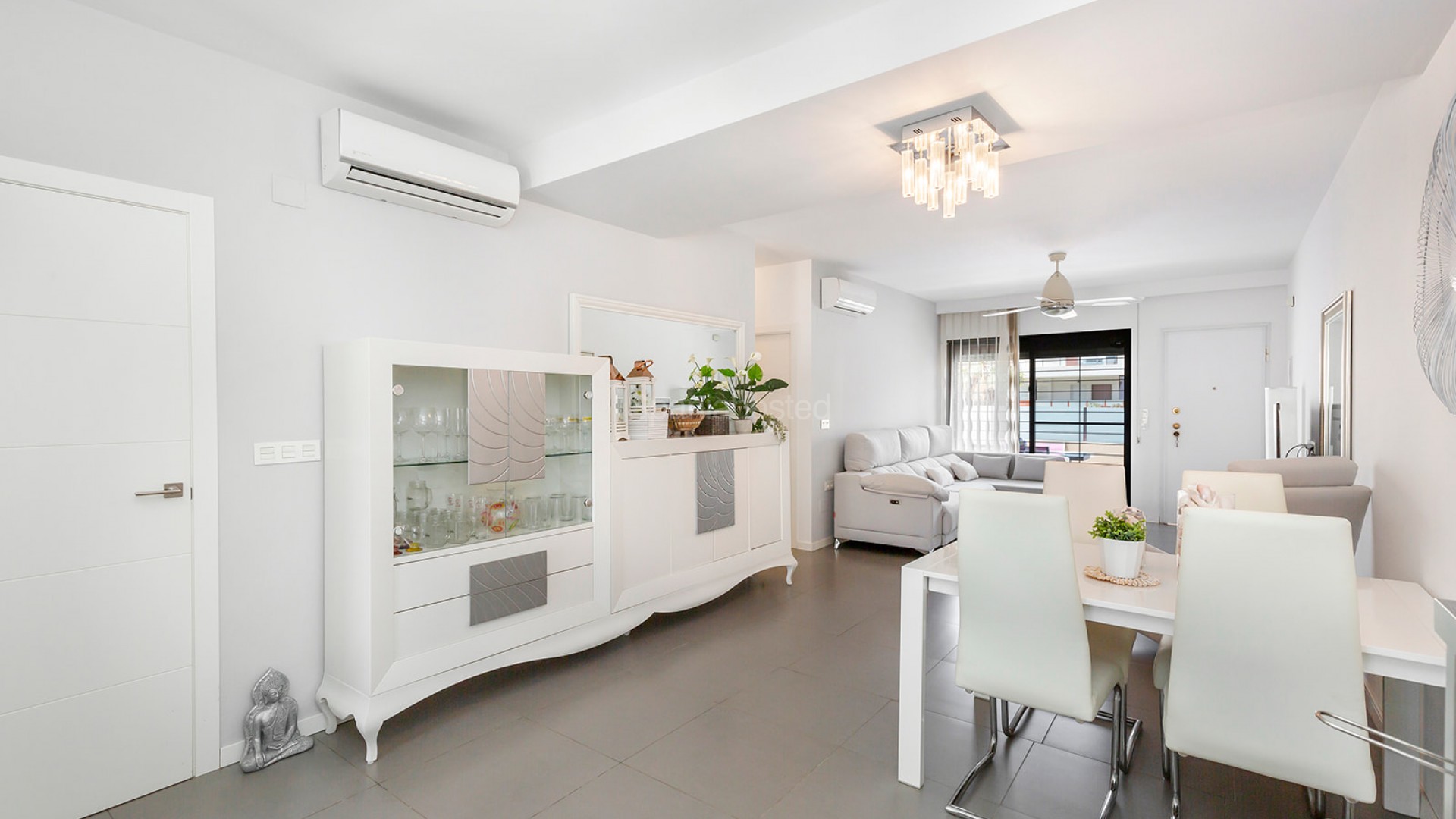 Resale - Apartment -
Torre de la Horadada