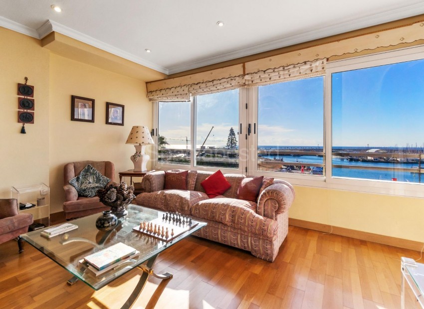 Resale - Apartment -
Torrevieja - Centro - Muelle Pesquero