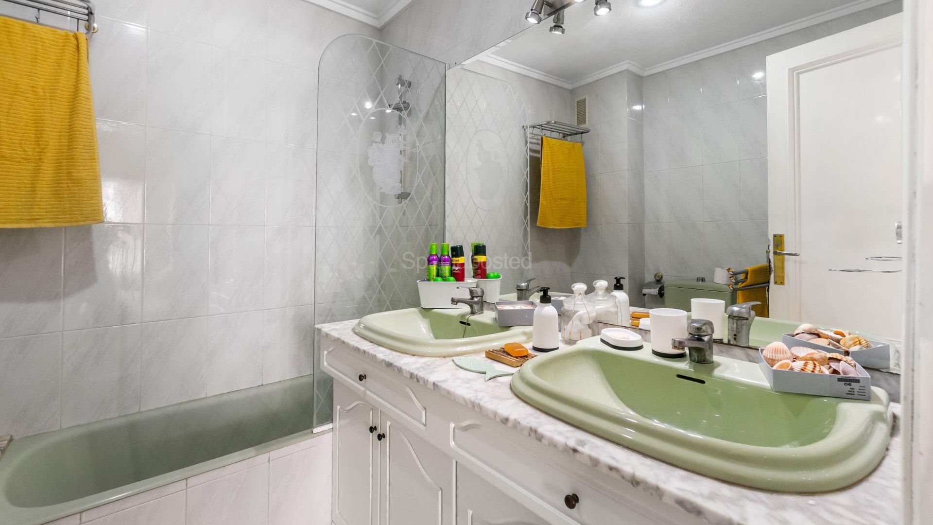 Resale - Apartment -
Torrevieja - Centro - Muelle Pesquero
