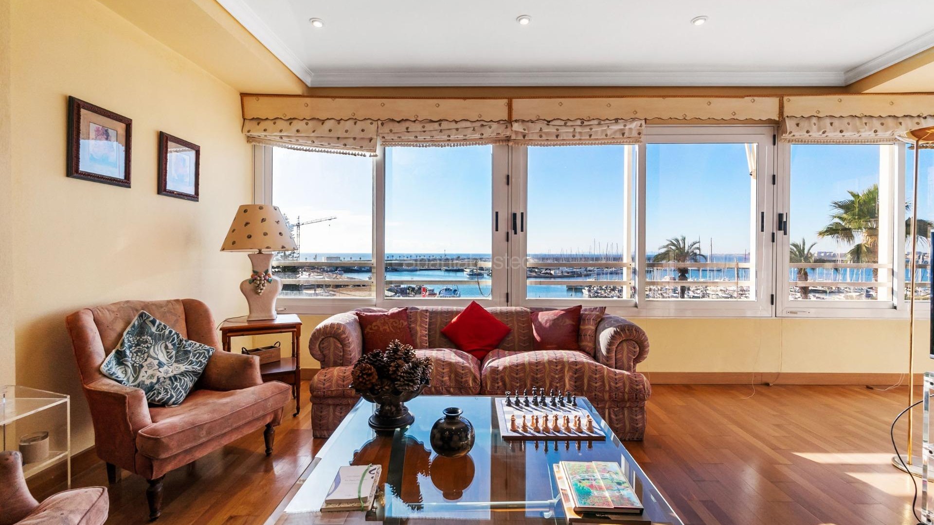 Resale - Apartment -
Torrevieja - Centro - Muelle Pesquero