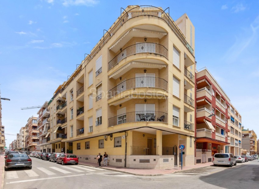 Resale - Apartment -
Torrevieja - Estacion de autobuses