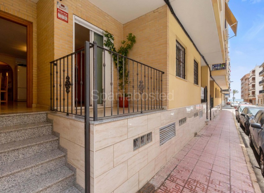 Resale - Apartment -
Torrevieja - Estacion de autobuses