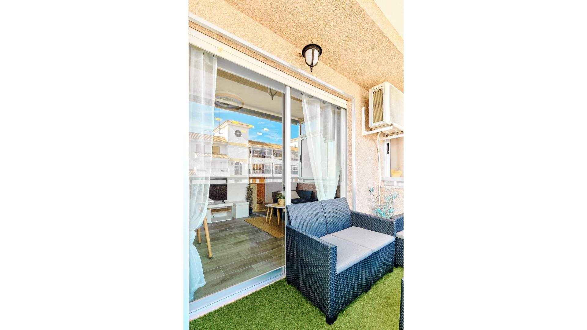 Resale - Apartment -
Torrevieja - La Mata