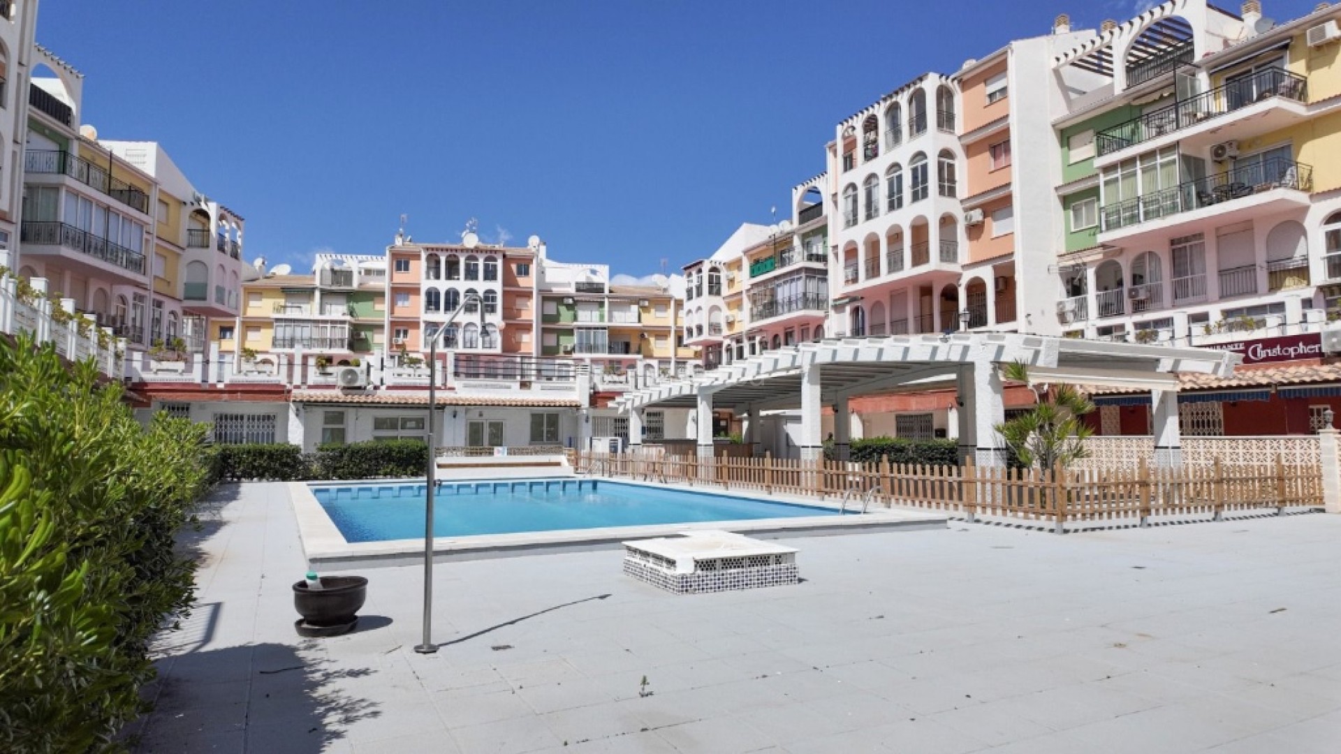 Resale - Apartment -
Torrevieja - La Veleta