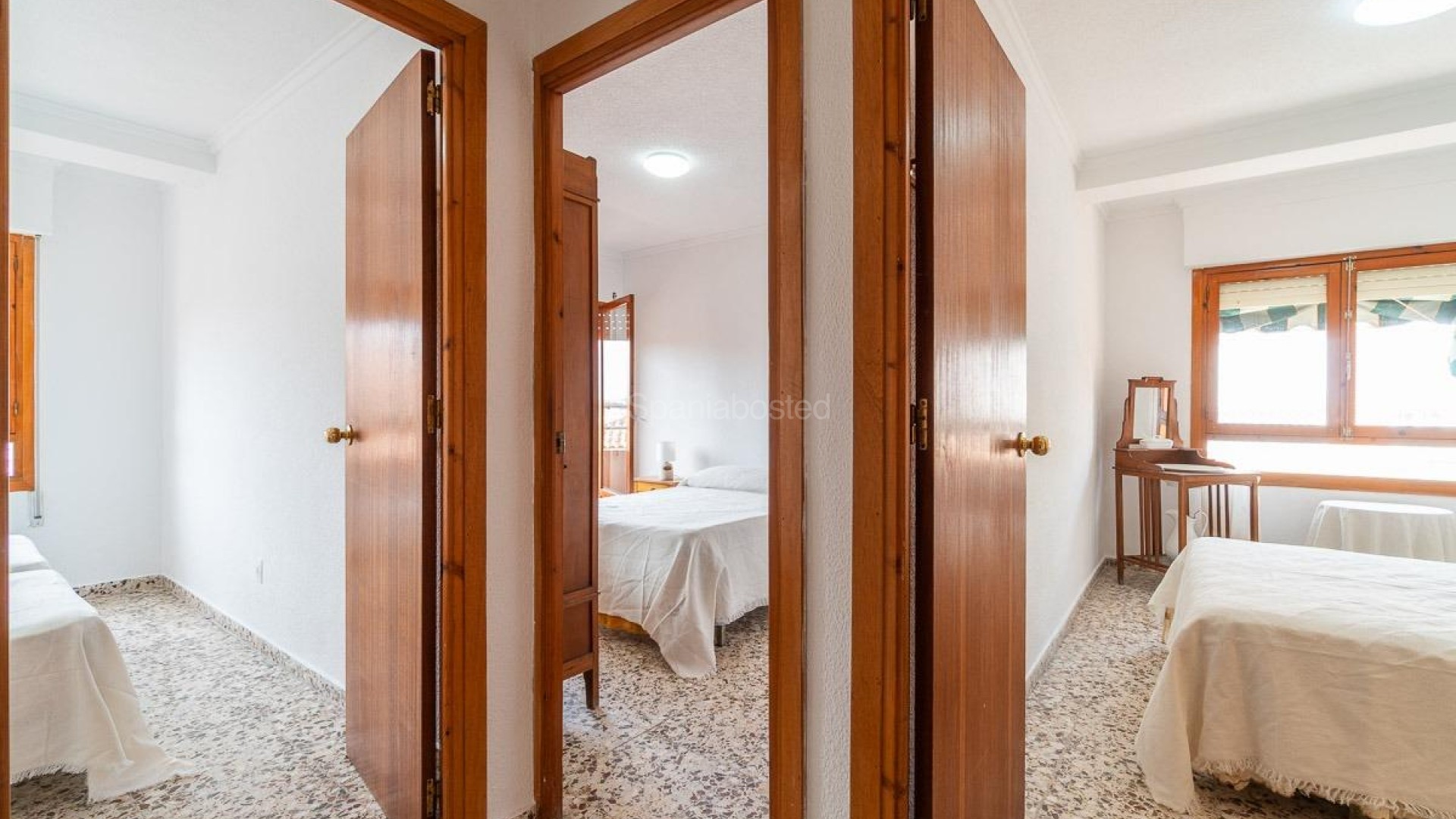 Resale - Apartment -
Torrevieja - Playa de los Naufragos