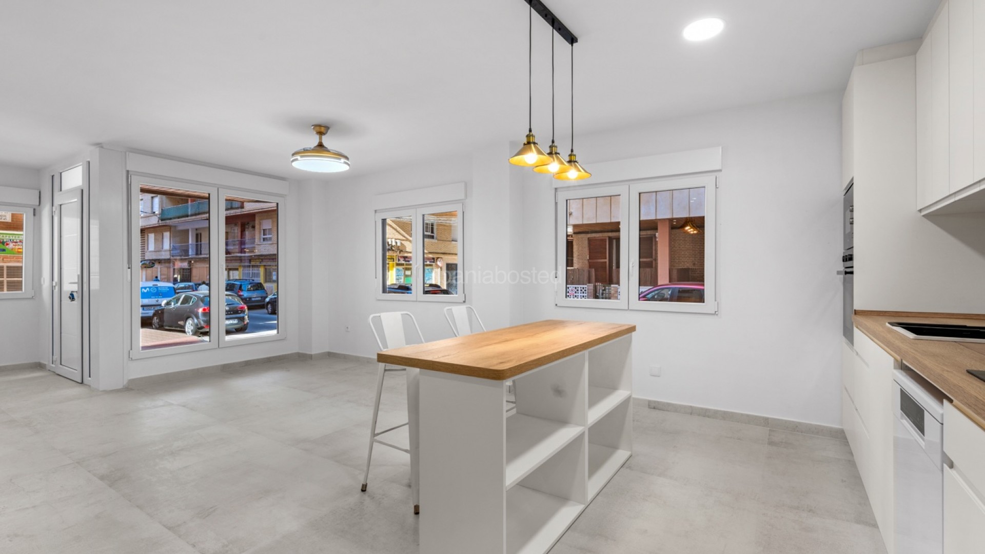 Resale - Apartment -
Torrevieja - Playa del Acequión